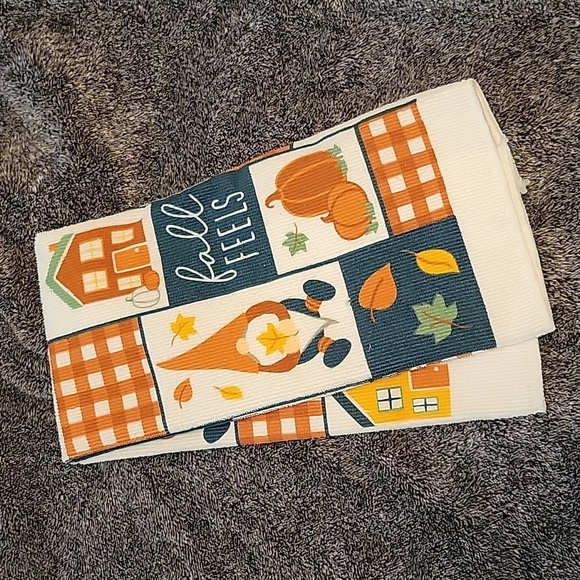 "fall feels" pot holder and kitchen towel set - Picture 2 of 7